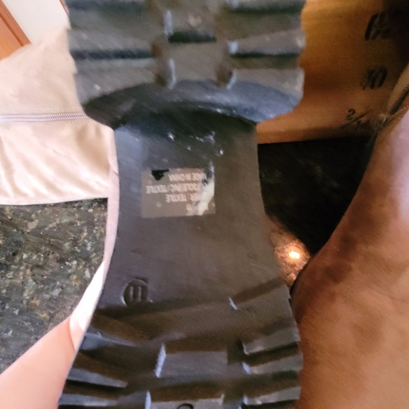 Above knee new boots tan suede - Picture 5 of 7